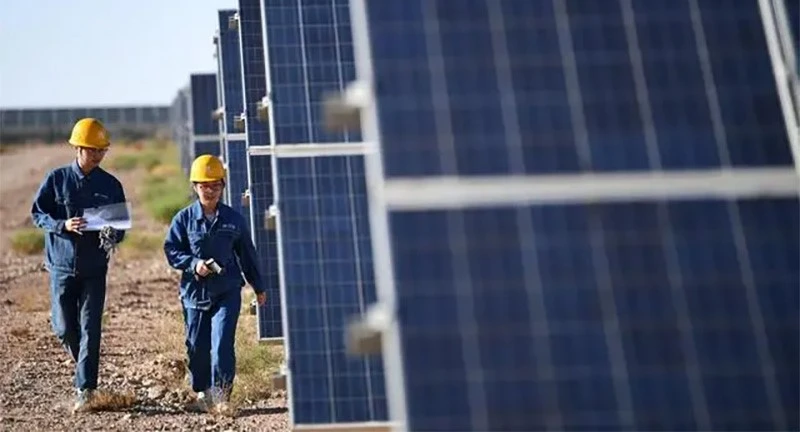 Solar farm commissioning Solar farm commissioning